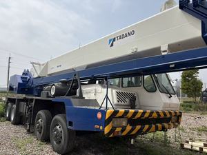 Grue sur camion Tadano GT550E 55 tonnes, hauteur de levage 39m, moteur Nissan, occasion, bon état, avec pompe, boîte de vitesses et moteur. - Product Image 2