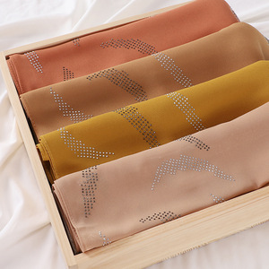 Hijab di Lusso in Cristallo per Donne, Sciarpe in Chiffon con Perle, Scialli e Copricapo alla Moda con Strass in <span class=keywords><strong>Nero</strong></span>, Bianco e Rosso, Personalizzabili - Product Image 3