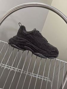 Chaussures décontractées de luxe de haute qualité pour la vente en gros, avec empeigne tricotée, semelles épaisses et amorti anti-odeur pour activités sportives - Product Image 4