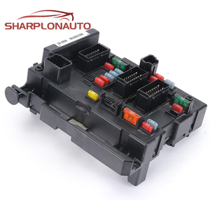 Boîte à fusibles pour pièces automobiles 9657608780 pour Citroën C3 C5 C8 <span class=keywords><strong>Peugeot</strong></span> <span class=keywords><strong>206</strong></span> 307 406 807 Ensemble de boîte à fusibles - Product Image 3