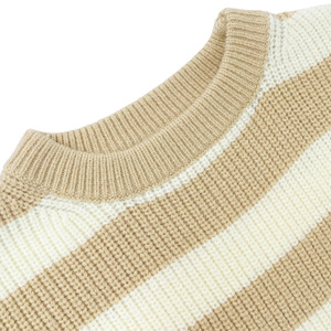 Suéter Corto de Punto Casual Color Crema Caqui con Rayas Horizontales Anchas y Botones Laterales, Cuello Redondo, Cómodo - Product Image 3