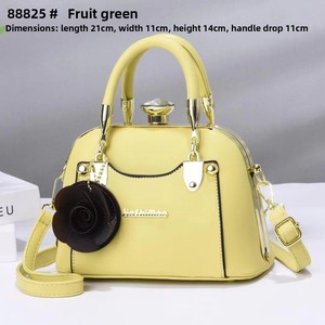 Sacs bandoulière en gros : Fabricant de sacs à <span class=keywords><strong>main</strong></span> tendance pour femmes avec pendentif fleur, vente chaude - Product Image 3