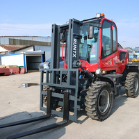 Offre Spéciale tout-terrain chariot élévateur 5 tonnes 8 tonnes 10 tonnes 15 tonnes à quatre roues motrices chariot élévateur tout terrain accidenté