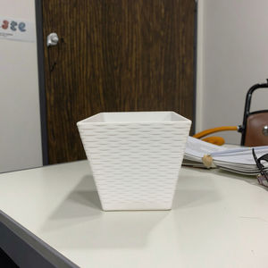 Pot de fleur en rotin <span class=keywords><strong>tressé</strong></span> de conception classique de couleur unie orchidée accessoires de jardinière en <span class=keywords><strong>plastique</strong></span> pour le jardin pots de plantes en gros - Product Image 1