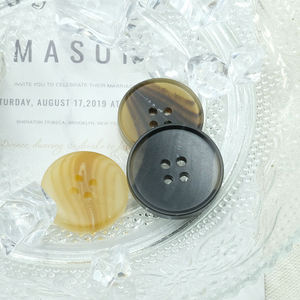 Nhà Cung Cấp Phụ Nữ Của Người Đàn Ông Của Áo Sơ Mi Thiết Lập Polyester Nhựa Màu Đen Matte Quần Áo Bốn Lỗ Nhựa Nút Nút Cho Quần Áo - Product Image 5