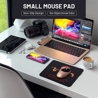 Petit tapis de bureau pour joueurs, tapis de souris de jeu en caoutchouc antidérapant, design de dessin animé personnalisé, couleur et logo personnalisables en stock