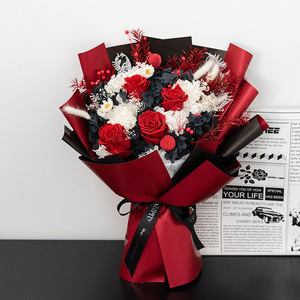 Vente en gros de cadeaux pour la Saint-Valentin, nouveaux designs de bouquets de fleurs de roses séchées et préservées faits à la main avec boîte cadeau - Product Image 2