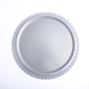 Molde Redondo Antiadherente de Acero al Carbono con Bordes Decorativos para Repostería - Product Image 1