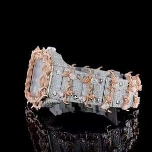 Reloj de Hombre de Acero Inoxidable con Diamante Moissanite VVS y Cuarzo, con Brillo Exclusivo y Estructura Reforzada para un Lujo Duradero - Product Image 4