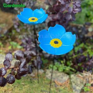 GARDMATE Lot <span class=keywords><strong>de</strong></span> 2 mangeoires à oiseaux en fonte avec motif <span class=keywords><strong>de</strong></span> fleurs « Oublie-moi-pas » avec des dimensions <span class=keywords><strong>de</strong></span> 14x14x75 cm pour les oiseaux sauvages à usage extérieur - Product Image 3