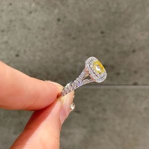 Anillos de Compromiso Xinfly de Lujo con Diamante Amarillo Corte Cojín de 18K y Halo de Oro para Mujer, Joyería de Moda que No se Deslustra - Product Image 4