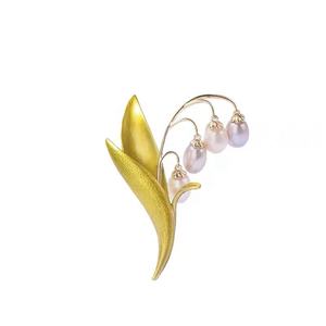 2024 été costume accessoires perle d'eau douce haute qualité broche muguet broche femme - Product Image 5