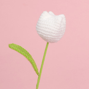 Ramo de Tulipanes Tejidos a Mano, Flores Artificiales, Crochet para el Día de San Valentín, Día del Maestro y Decoración del Hogar - Product Image 2