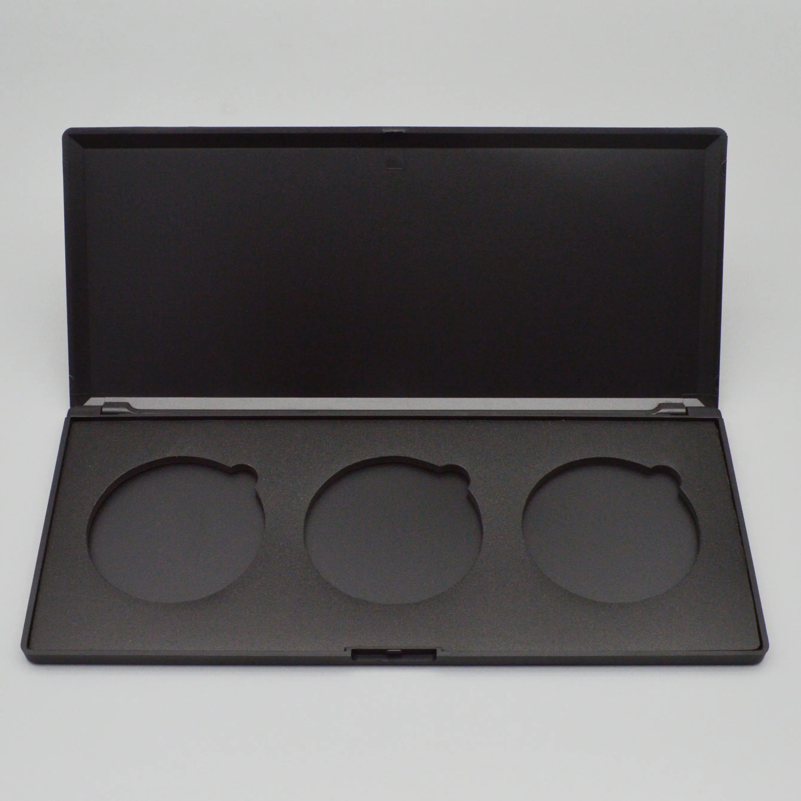Boîte de Palette de fard à paupières magnétique, vide, Design personnalisé noir, 3 couleurs, pour emballage de maquillage, 50 pcs