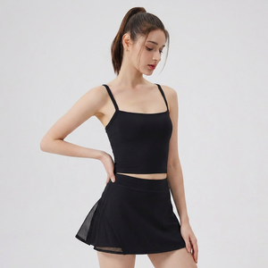 Débardeur de sport pour femme à col carré, dos torsadé découpé, fines bretelles croisées, rembourré, extensible et doux, idéal pour le yoga, le pilates et l'entraînement en salle de sport - Product Image 3