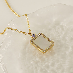 ZOGXIN <b>Square</b> Shell Pendant Necklace <b>Gold</b> Chain With Diamond <b>Frame</b> For Women Everyday Wear Geometric Design - Product Image 4