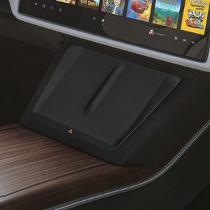 แผ่นรองกันลื่น OEM สำหรับรถยนต์ แผ่น<span class=keywords><strong>ช</strong></span>าร์จไร้สายสำหรับโทรศัพท์มือถือ <span class=keywords><strong>ช</strong></span>่องเก็บของด้านข้าง แผ่น<span class=keywords><strong>ช</strong></span>าร์จไร้สายสำหรับคอนโซลกลางรถยนต์รุ่น<span class=keywords><strong>ใหม่</strong></span> แบบสั่งทำ - Product Image 2