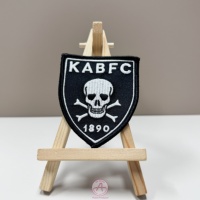 Fabricants Patchs en gros Lettre de caractères de broderie Patch brodé personnalisé Sweat à capuche thermocollant