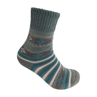 Chaussettes en coton et élasthanne rayées respirantes tricotées pour le printemps, douces et confortables pour un usage quotidien, motif jacquard cerf de Noël pour femme