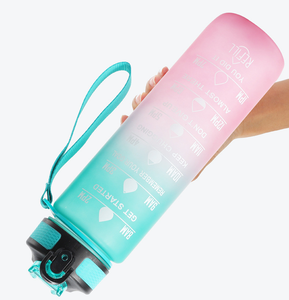 Bouteille d'eau de sport givrée non toxique avec paille, marqueur de temps étanche pour le bureau, l'école et l'entraînement pour faire bouillir l'eau. - Product Image 6