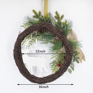 Guirlande de Noël artisanale de 22 pouces de diamètre, décoration à suspendre à la porte, cerf, baies, bois de cerf, vigne pour la porte d'entrée, fête de Noël - Product Image 6
