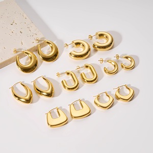 Pendientes de aro geométricos en tono dorado para mujer, joyería de fiesta, diseño hueco de acero inoxidable - Product Image 1