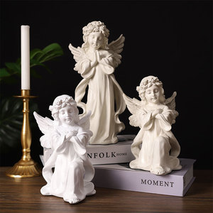 Customizable Resin Crafts Bobblehead Personalized Angle Ornament for Home Decoration or Gifts Eco-Friendly Sport or Art Style