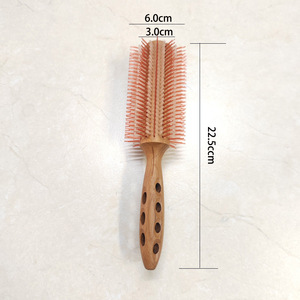 Cepillo de Peinado Resistente al Calor con Logotipo Personalizado, Cepillo de Madera Ventilado con Rodillo de Nylon Rígido para Barberos Profesionales - Product Image 2