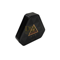 Boîtes personnalisées en forme de triangle Finition brillante mate Noir Motifs de surface 3D en forme de diamant en relief Boîte en fer blanc empilable