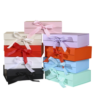 Carton recyclable Boîtes d'emballage de luxe en papier rigide pour vêtements Boîte à aimants pliante de qualité supérieure pour cadeau personnalisé