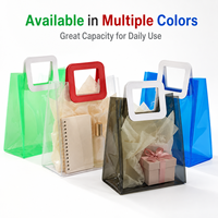 Sac fourre-tout en PVC translucide coloré avec poignée carrée, idéal pour l'emballage cadeau, sac de vente au détail étanche pour boutique, personnalisable avec logo OEM