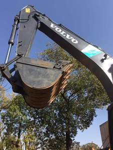 Excavatrice sur chenilles Volvo EC240 d'occasion, 24 tonnes, système hydraulique d'origine, en stock - Product Image 6
