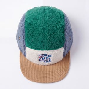 Casquette Snapback à 5 Panneaux à Bord Plat avec Badge en Vinyle 3D Personnalisé, Color Blocking, Faux Shearling, Chapeau d'Hiver à la Mode pour Adultes Unisexe - Product Image 6