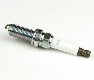 Piezas de automóviles, venta al por mayor, bujía de iridio ILKAR7C10 LR032080, accesorios, bujía de coche para Land Rovers Range Rover Sports - Product Image 4