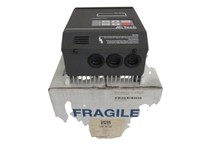 Variateur de fréquence PLC M3110sb NSMP, nouveau système de contrôle programmable d'automatisation industrielle d'origine Lenze