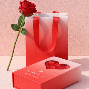 Nouvelle boîte <span class=keywords><strong>cadeau</strong></span> en forme <span class=keywords><strong>de</strong></span> cœur avec fenêtre, motif 9 roses rouges, avec couvercle rabattable, <span class=keywords><strong>pour</strong></span> ranger bijoux (colliers, bagues) <span class=keywords><strong>pour</strong></span> <span class=keywords><strong>maman</strong></span> - Product Image 2