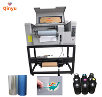 Imprimante d'étiquettes DTF à jet d'encre UV automatique Qinyu A3 30 cm avec 2 têtes d'impression XP600 pour cartes, tubes et utilisation rouleau-à-rouleau