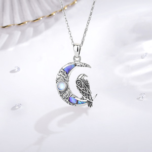 Changda Animal Lover Moon Norse Amulet 925 Sterling Silver Madre de perla Moonstone Viking Crow Ravens Colgante Collar - Product Image 2