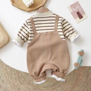 Tutine Autunno/Inverno per Neonati, Modelli 2026 con Simpatico Motivo Orso, in Tessuto Waffle alla Moda, Maniche Lunghe per Tenere al Caldo - Product Image 3