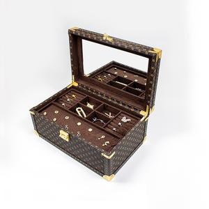 High-Quality <b>Vintage</b> Large Leather Storage <b>Box</b> For Collection And Organization As A Storage <b>Box</b> Ornament - Product Image 3