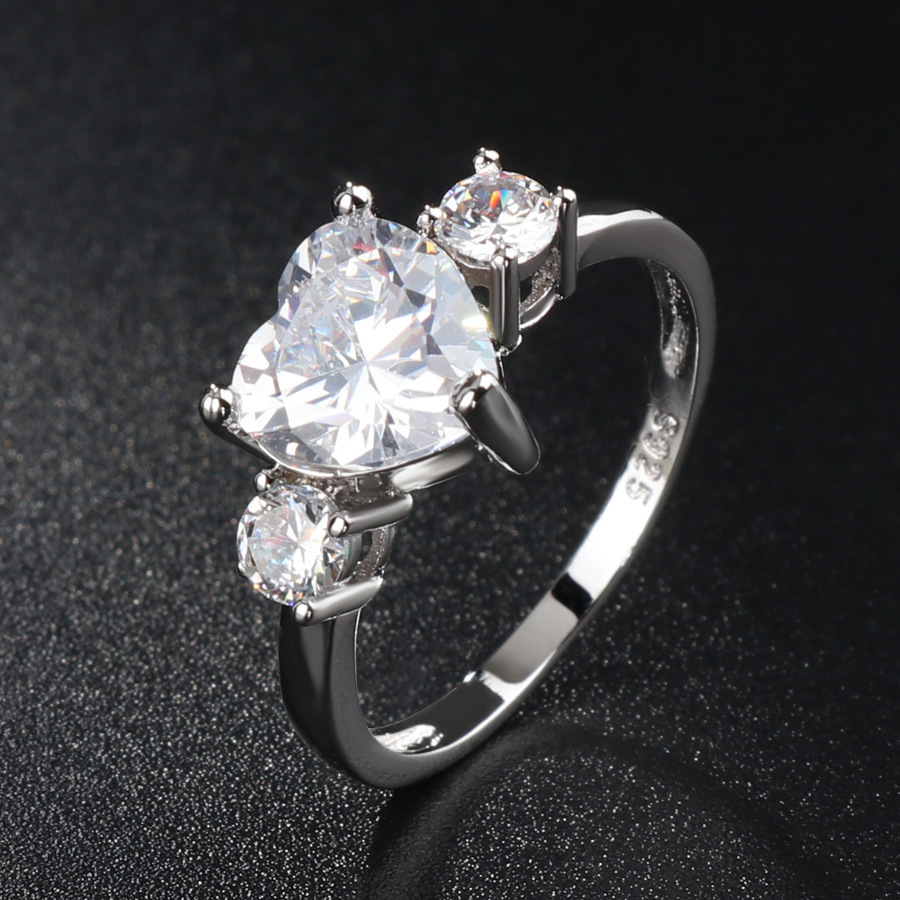 แหวนรูปหัวใจ