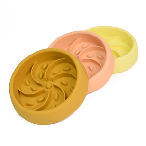 Bol en silicone pour animaux de compagnie, anti-étouffement, alimentation lente, grand modèle incliné, motif arrondi, diamètre 210 mm - Product Image 4
