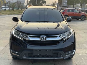 Honda <span class=keywords><strong>CR</strong></span>-<span class=keywords><strong>V</strong></span> <span class=keywords><strong>2017</strong></span> 240TURBO a Due Ruote Motrici, Edizione Fashion, 1.5T CVT, Trazione Anteriore, SUV Compatto Usato a Benzina - Product Image 2