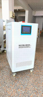Stabilisateur de tension triphasé 10 KVA SVC automatique AVR avec écran LCD pour centre de données