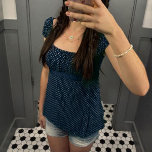 T-shirt à manches courtes à pois doux et ajusté avec définition de la taille pour femme, haut d'été - Product Image 3