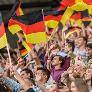 Vente en gros d'usine : Drapeaux allemands de tous styles, drapeau <span class=keywords><strong>Allemagne</strong></span> 3x5ft, couvre-capot de voiture, couvre-rétroviseur de voiture, personnalisé pour les matchs de football sportifs - Product Image 4