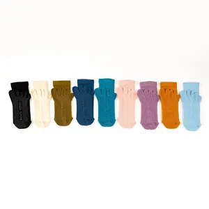 Professional Customized Logo Women's Yoga Socks Solid Color Medium Tube Knitted Five Finger Pilates Socks Anti slip Sports Socks