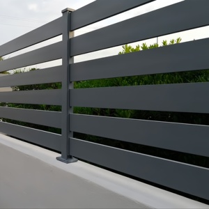 Clôture d'extérieur décorative pour jardin-Panneaux de clôture d'intimité à lattes en aluminium, clôture de gros transfrontalière - Product Image 1