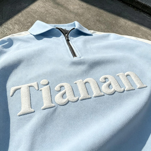 Conjunto de Pantalones y Sudadera Deportiva de Dos Piezas para <span class=keywords><strong>Hombre</strong></span>, Estilo Urbano, Cuello Alto con Cierre de Cremallera, Logotipo Bordado en Chenilla, Texturizado - Product Image 2
