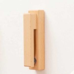 Étagère murale rustique personnalisée en bois de hêtre Collins avec crochets suspendus pour vestes, manteaux, chapeaux et écharpes - Product Image 2